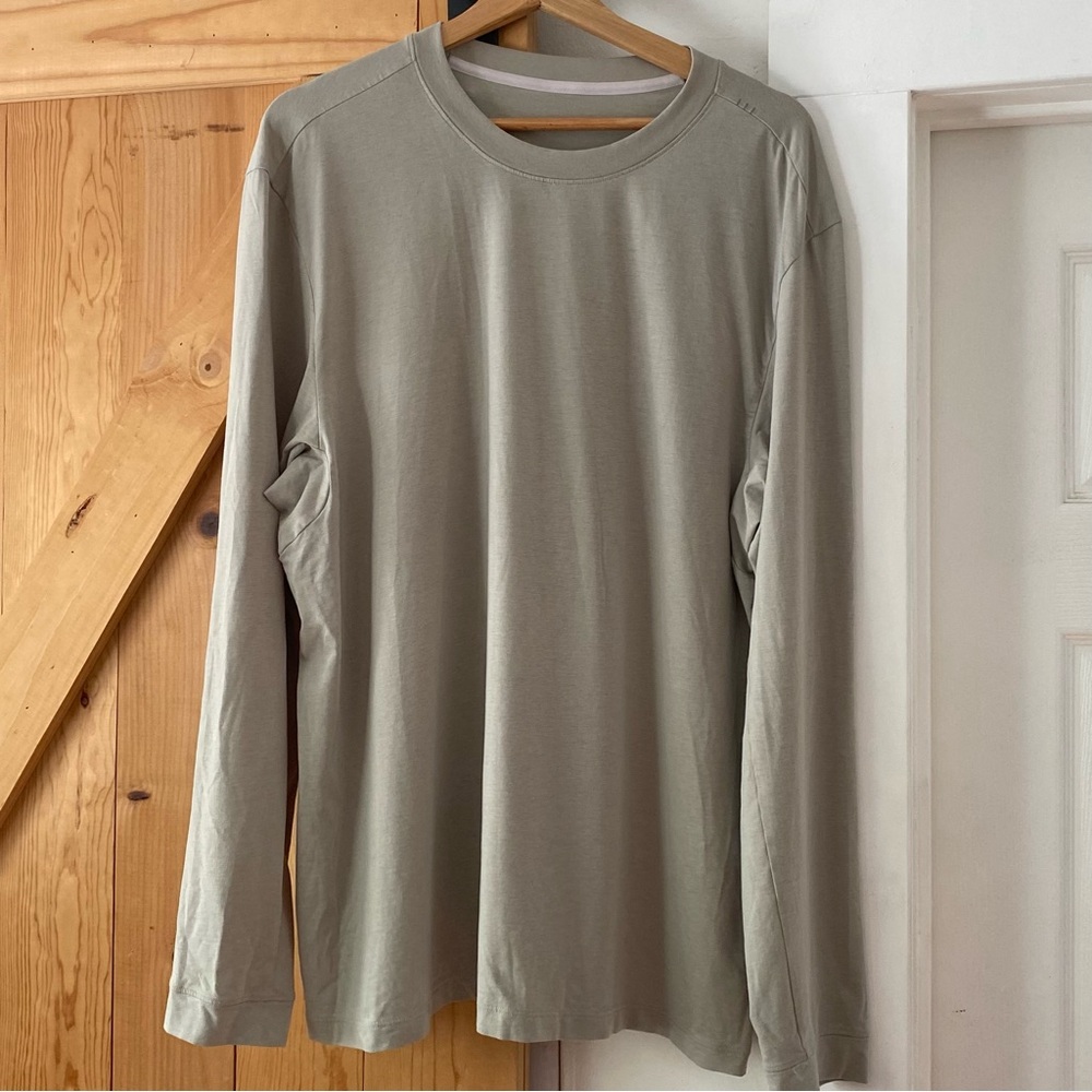 Lululemon Mens Beige Long Sleeve T-shirt